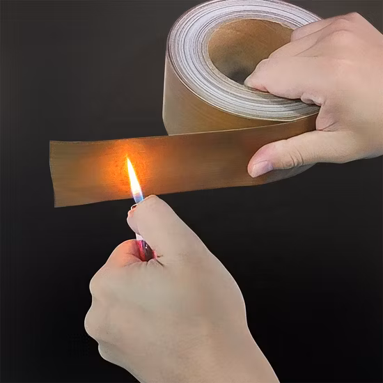 A fita adesiva de silicone resistente a altas temperaturas e sensível à pressão